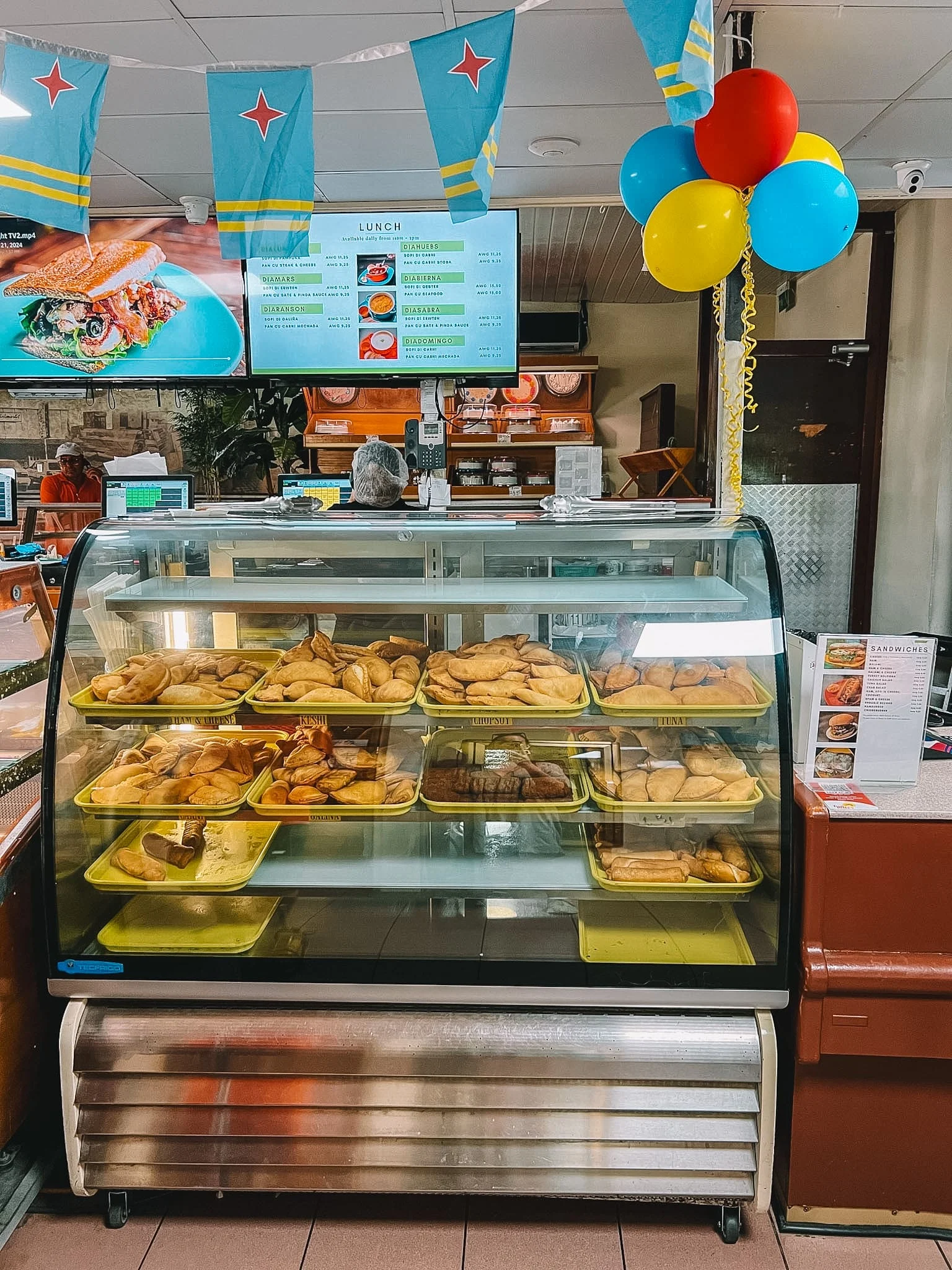 Waar eten en drinken op Aruba? 15x Tips! Waar eten en drinken op Aruba? 15x Tips!